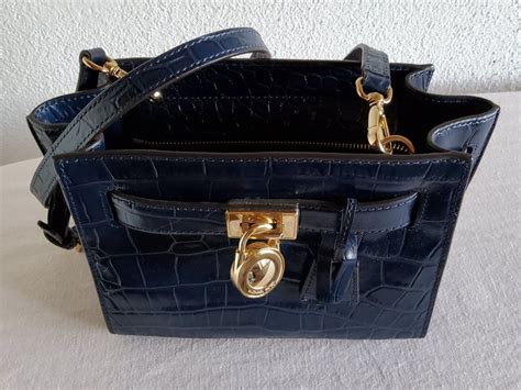 michael kors kleine handtasche blau weiß|michael kors silver satchel handbag.